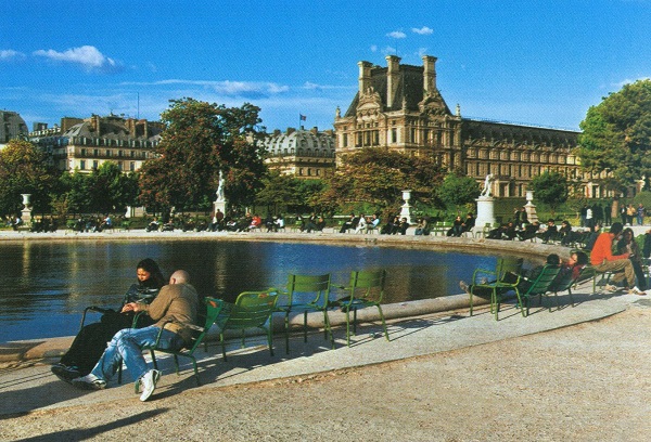 Паркът „Тюйлери“ свързва Лувъра с площад „Конкорд“. 74_tyileti.jpg