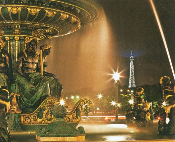 Детайл от фонтан на площад „Конкорд“; в далечината сияе Айфеловата кула. 81_konkord.jpg